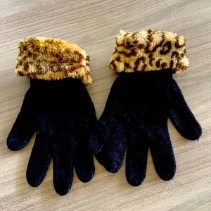 Cheetah & Black soft gloves